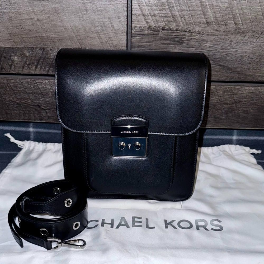 Michael Kors Sloan Editor Messenger
